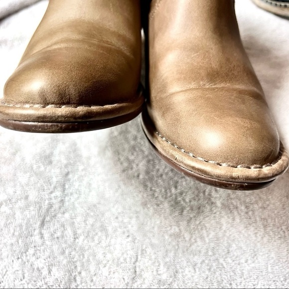 UGG Elysian Leather Taupe Bootie womens size 7 - Picture 7 of 10